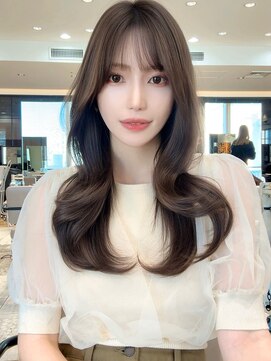 アフロート ルヴア(AFLOAT RUVUA) AFLOAT RUVUA【伊藤 潤】レイヤーカット/前髪カット