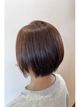 シープ(Sheep) ショートボブ×縮毛矯正×明るい白髪染め