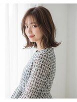 シロン(Ciron) ふんわりレイヤー透明感ボブ