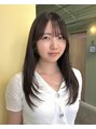 ウタ 自然な動きと抜け感で柔らかな印象を叶えるレイヤーヘア