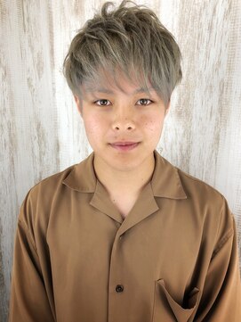 ルービック 難波(Rubik's) 【メンズ】難波 Rubik ブリーチONシルバーアッシュ