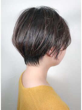 ウィロー(WILLOW) 【WILLOW】てぐしでまとまるショートヘア（井下貴史）