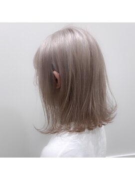 エイト 横浜店(EIGHT) ホワイトベージュ