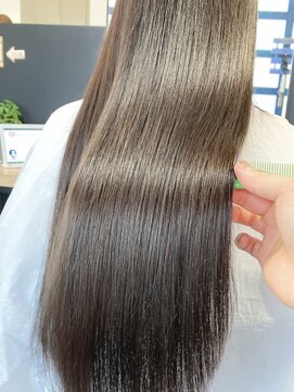 ジーニー 横浜(giinii) 圧倒的艶髪_髪質改善_縮毛矯正_アッシュブラウン_渋谷良太