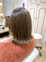 ネオリーブ チロル 横浜西口店(Neolive CiroL.)&nbsp;オリーブベージュ　切りっぱなしボブ