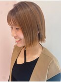 シースルーバングあごライン切りっぱなしボブマロンベージュ