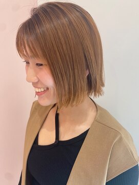 ニューヨークニューヨーク 阪急高槻店(NYNY) シースルーバングあごライン切りっぱなしボブマロンベージュ