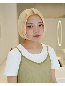 ハイブ 金沢(Hive) 10代20代ブロンドヘアミニボブボブスタイル