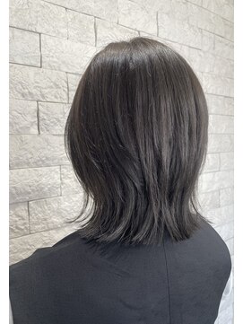 ラヴリア カミツ(LOVERIA KAMITSU) 透け感アッシュ