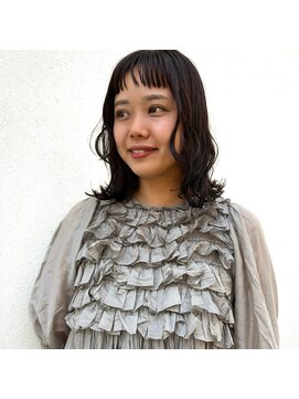 ファヴォリ(favori) オン眉ミディアムボブ