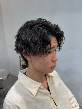 フィフス 渋谷(fifth) 強めのカールで作るセンターパート×ツイストスパイラルパーマ