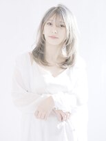 ユーレルム(U-REALM)&nbsp;セミロングレイヤー/ハイトーン/シルバーカラー/ホワイトカラー