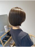 お顔周りレイヤーボブ/グリーングレージュ