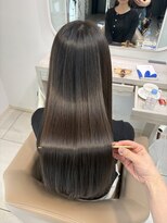 スイ オモテサンドウ(Sui OMOTESANDO)&nbsp;艶々グレージュ