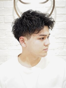 ヨシザワインク プレミアム 横浜 桜木町店(YOSHIZAWA Inc. PREMIUM) ツイストスパイラルパーマアップバングツーブロックショート