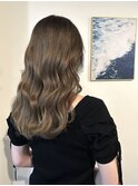 20代30代グレージュカラーハイトーンミディアムロングヘア