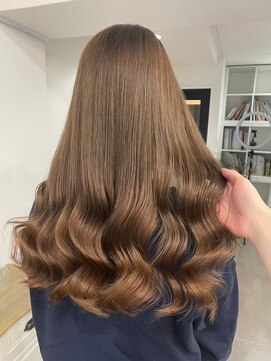 オフィーリア 【名古屋パルコ隣】髪質改善、縮毛矯正、ブリーチ、ダブルカラー
