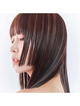 韓国ヘア デザインカラー ハイライト ピンクベージュ 前髪顔周り