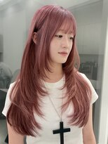 イリ(iLi)&nbsp;【iLi×Ryong】レイヤーカット/ハッシュカット/ピンクベージュ