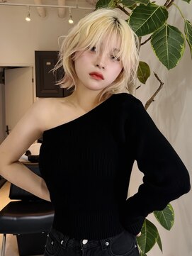 ヨロ 小岩(YOLO) ハイライトカラーミルクティーベージュケアブリーチダブルカラー