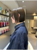 ぱつっとボブ/オリーブグレージュ/透明感カラー