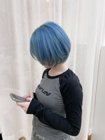キセイ イオンモール新利府北館店(KISEI) ブリーチ×丸みショートで小顔に魅せる青カラー【10代~30代】