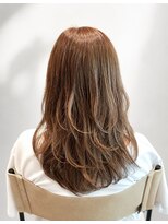 デューク リムニ(du:c Rimuni)&nbsp;柔らかベージュ×軽やかレイヤーミディ