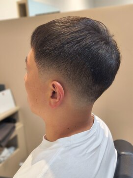 エムエイチバーバー 肥後橋(MH THE BARBER) 清潔感フェードショート【肥後橋駅・西梅田・本町】
