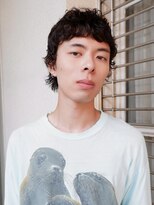オーオ シカシカ(OOO YY) お洒落にキマるスタイリングが簡単なメンズボブウルフパーマ