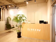 シン(SHIN)の雰囲気（スタッフはみんな仲良しです★）