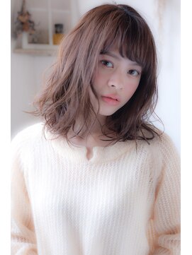 エルフォ(elfo) 【elfo】前髪ありのミディアムパーマは男女ウケUPのモテヘアです