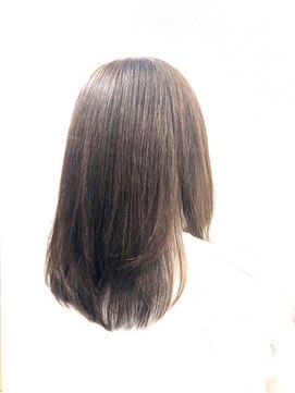 クオリス 上福岡店(QUALIS) ナチュラルカラー/ベージュ系カラー/艶カラー/前上がりレイヤー