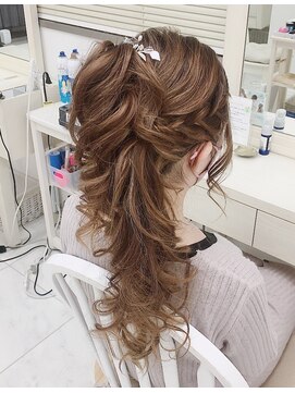 リサ 恵比寿(risa.) ロングサイドポニー