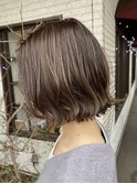 ミントベージュ