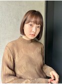 大人ナチュラル切りっぱなしボブ耳かけショート