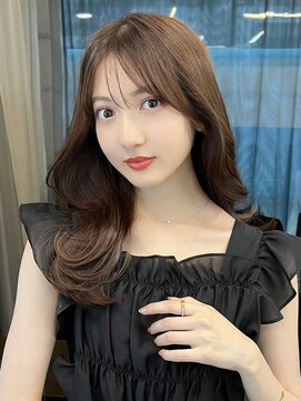 アリュウル 表参道 青山(Allure) 大人可愛い色っぽさ。韓国くびれヘアレイヤーカット薄め前髪