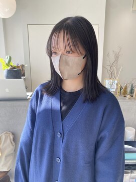 グリーン(green) リナ 透明感たっぷりなオリーブグレージュ