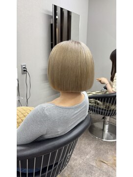 エミーバイモアムー(Emmie byMoremuu) 【あいり】ミルクティーベージュ