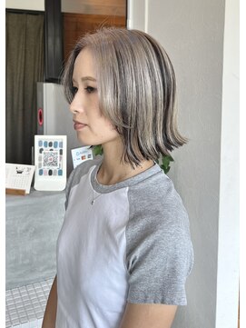 イロプラスソイ(iro + soi) 抜け感ボブ×ホワイトベージュアンブレラ！　iro+soiオオミダ！