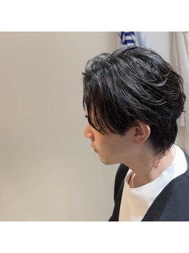 ガニメデ(GANYMEDE) フェザーパーマ[都島/野江/関目/メンズ/メンズカット/バーバー]