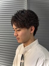 ガオプロデュースバイレボ(gao produced by revo) 無造作フェザーパーマ大人ビジネスセンターパート刈り上げ柏駅