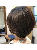 マーノプラス(mano+)&nbsp;手櫛でまとまる大人なショートボブ