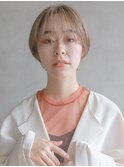 大人可愛い20代30代40代丸みショート×ベージュカラー