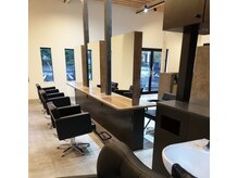 ヘアープラスヘッドスパ エン(Hair + Head spa en)の雰囲気（落ち着いた店内です。）