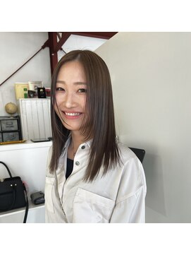 ブリックマウントヘアメイク(Blic mt hair make) 切りっぱなし　ミディアム