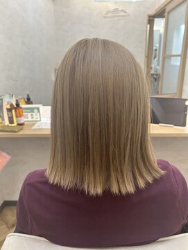 エクラートリアーラ 藤沢店(ECLART Reala) ミルクティーベージュ　ブリーチ有り