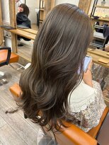 ネウィサリュー 立川(newi saLyu)&nbsp;大人レイヤー韓国くびれヘア波巻きウェーブオリーブベージュ立川