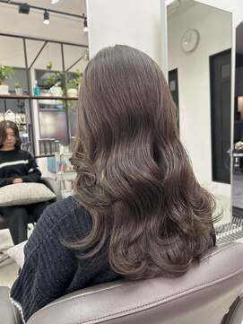 ジラソル(girasol) グレージュ×ブリーチなしダブルカラー×小顔顔まわりカット