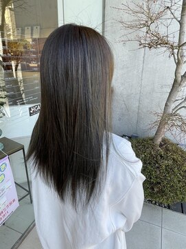 エム インターナショナル 春日部本店(EMU international) ハイライトで白髪ぼかし