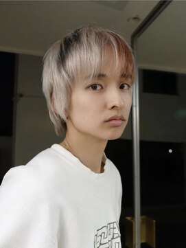 シキ 渋谷(siki) ハイトーン/ブリーチ/レイヤーカット/シアーカラー/渋谷/原宿